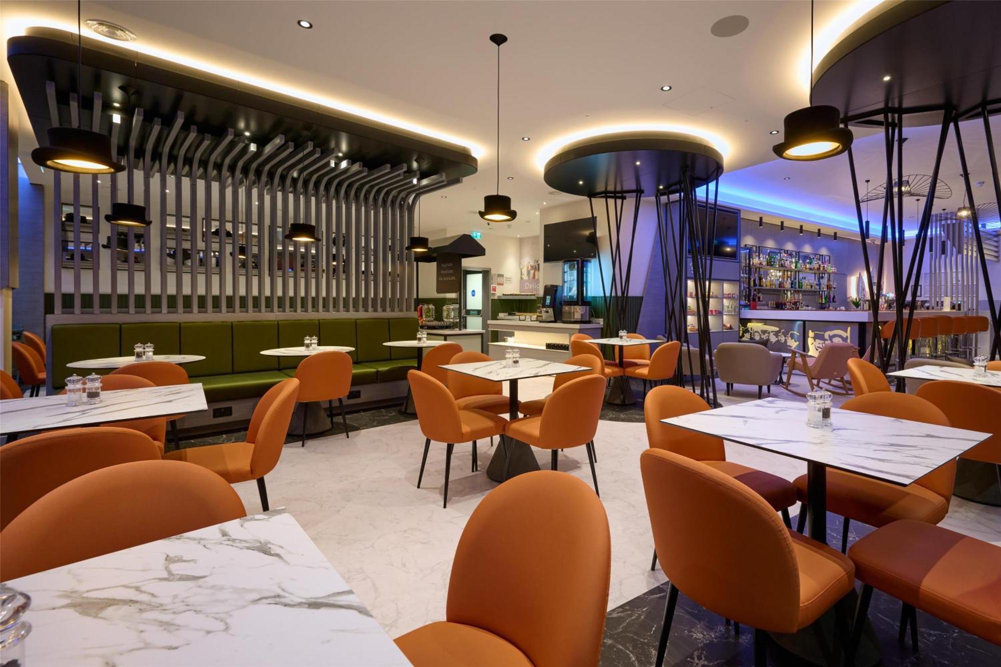 Spark By Hilton Luton لوتون المظهر الخارجي الصورة